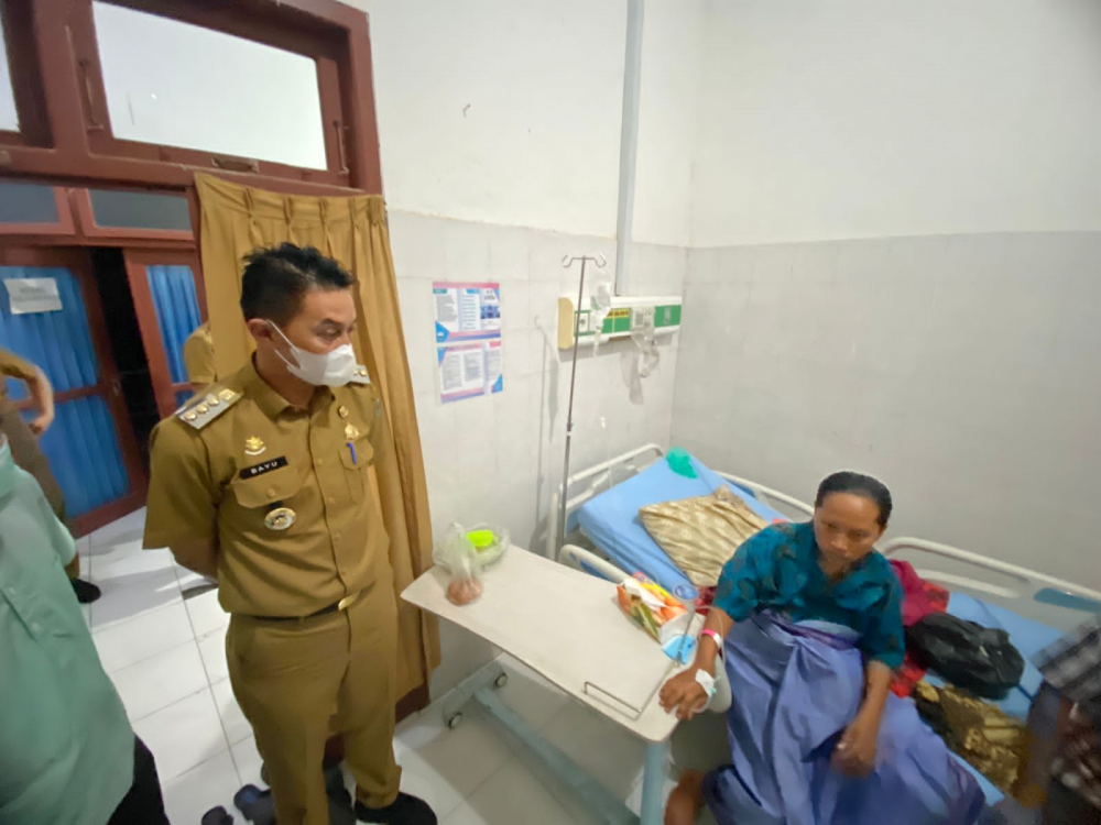 Pj Bupati Bachyuni saat Sidak di RS Ahmad Ripin Sengeti 